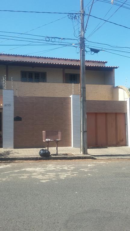suítes economy uberlandia Uberlândia Exterior foto